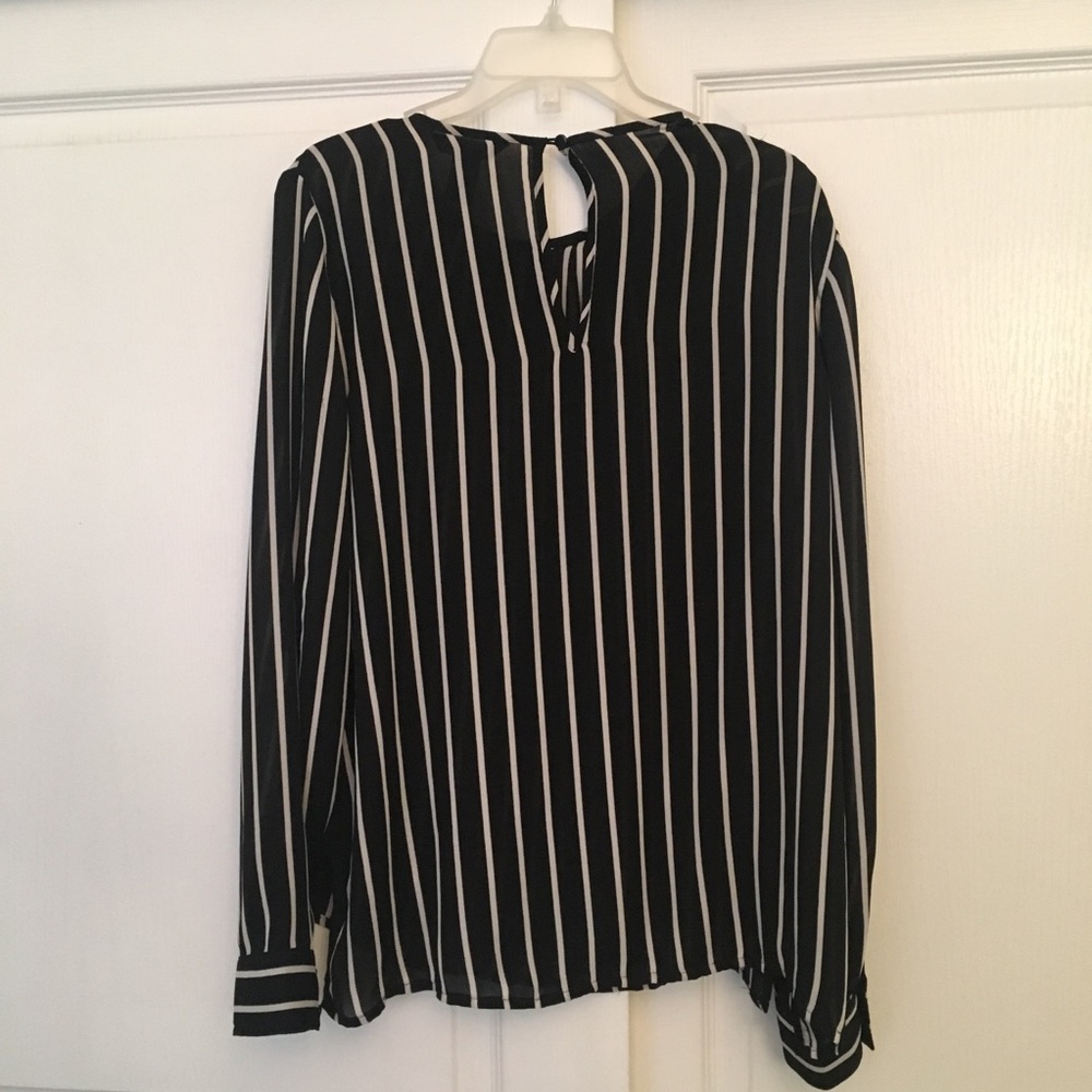 WHBM top - Picture 4 of 4